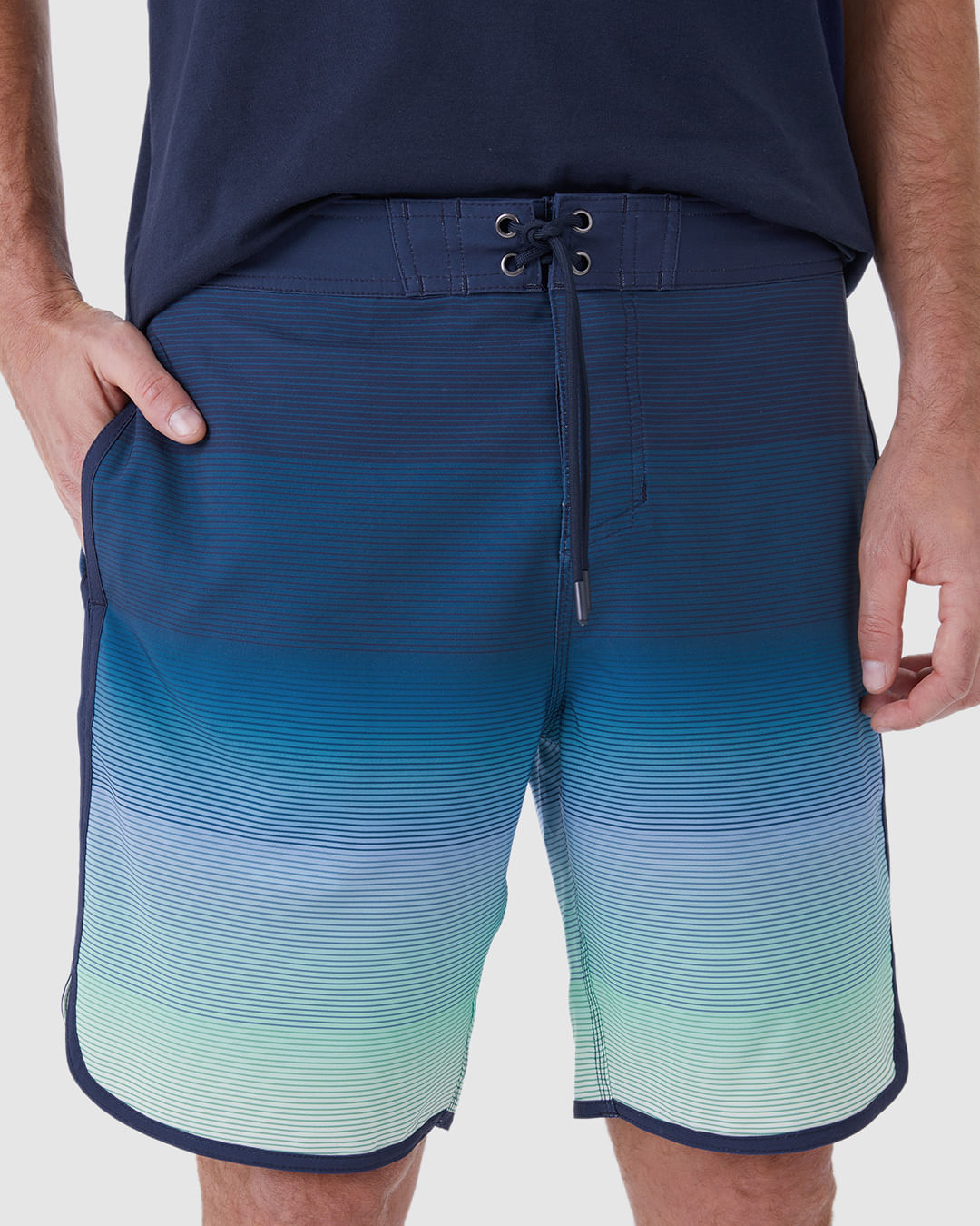 Bermuda Masculina Tradicional Cadarço Frontal Em Microfibra Com Elastano - Imagem 13