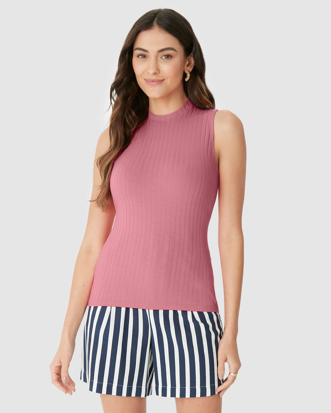 Regata Básica Feminina Justa Gola Alta Em Malha Viscose Canelada - Imagem 9