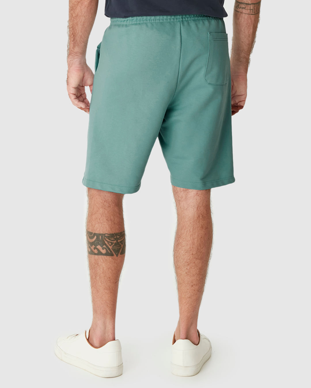 Bermuda Básica Masculina Comfort Bolso Costas Em Moletom - Imagem 25