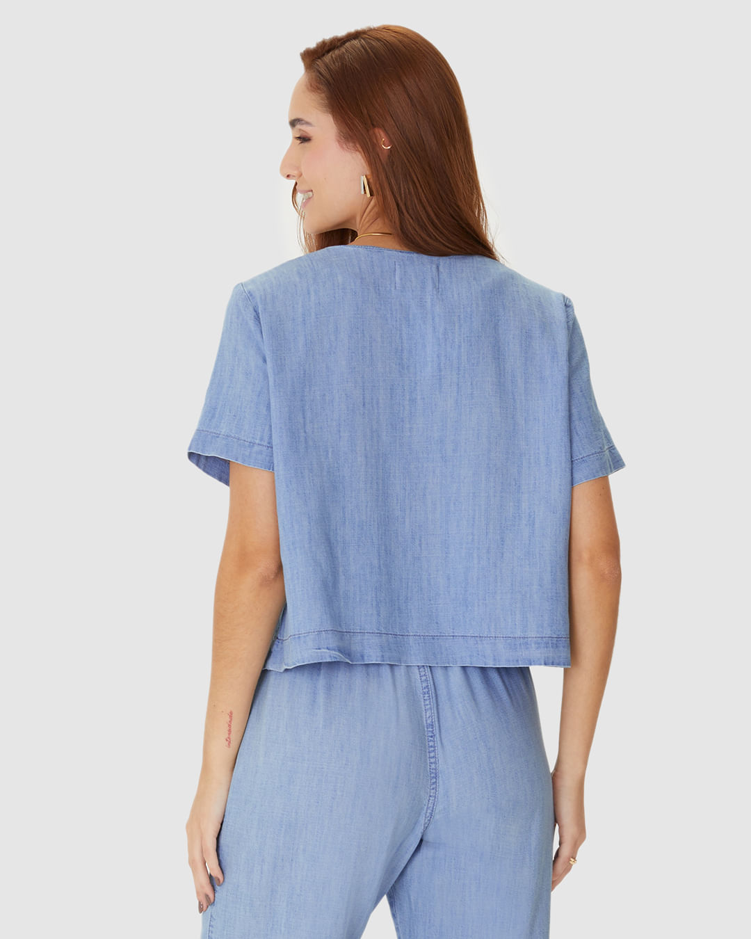 Blusa Box Feminina Decote V Manga Curta Em Jeans Leve - Imagem 5