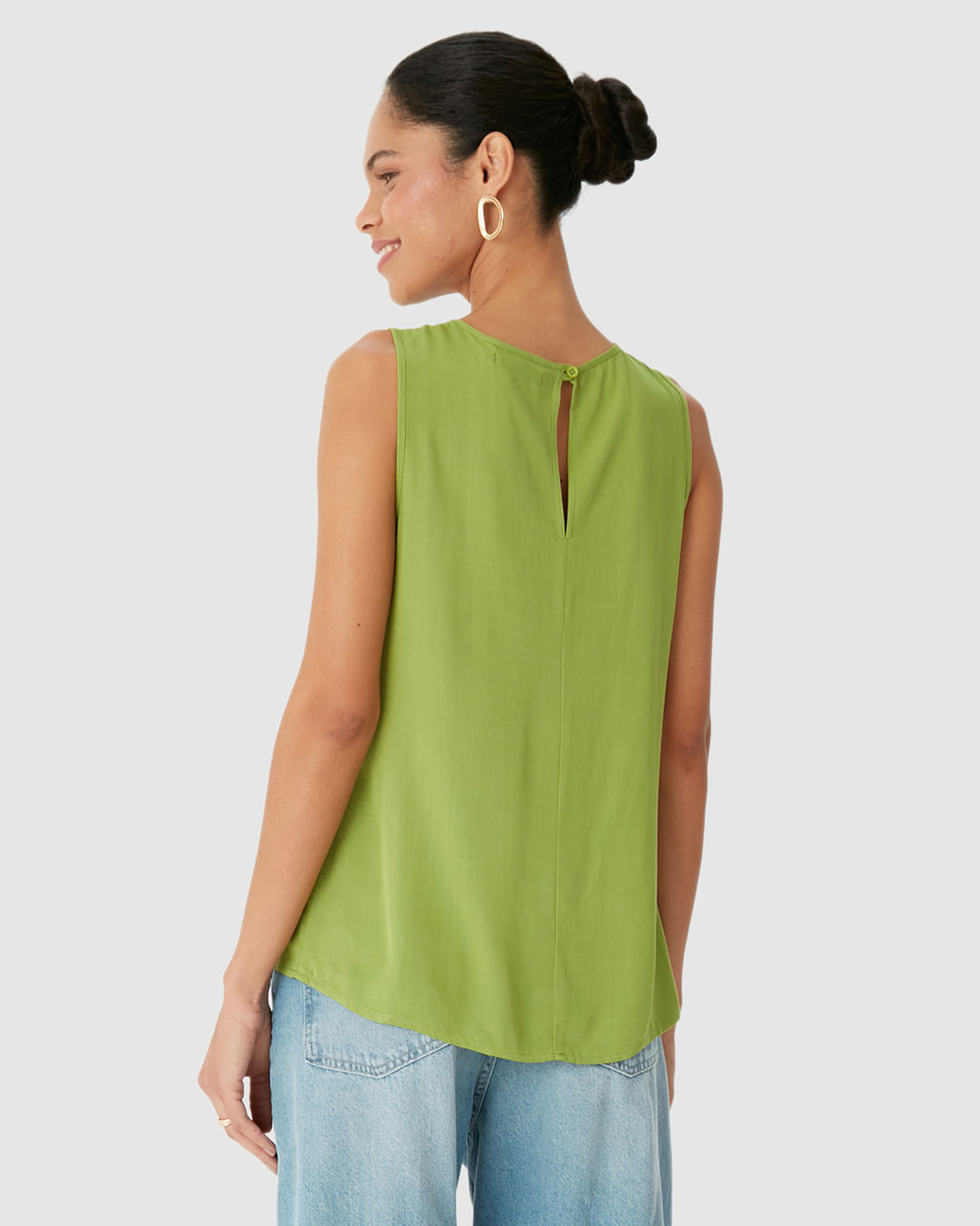 Regata Ampla Feminina Pregas Frontais Em Viscose Sarjada - Imagem 10