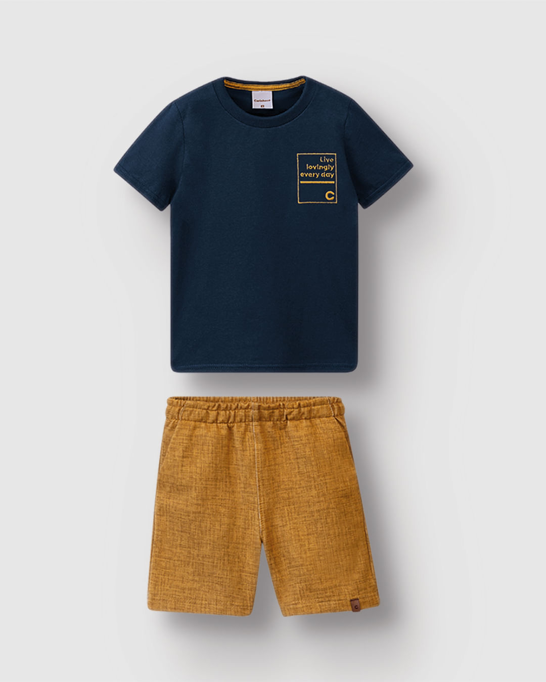 Conjunto Menino Camiseta Bordado Live Lovingly Every Day - Carinhoso