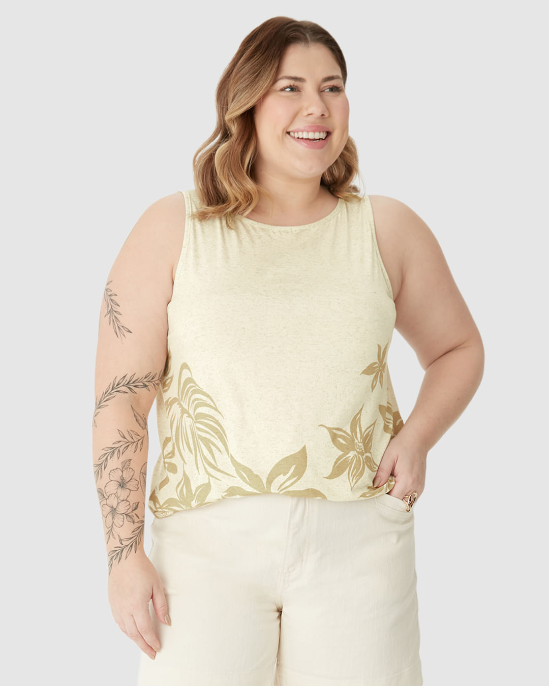 Regata Feminina Plus Size Evasê Estampada Em Malha Viscolinho Stretch - Imagem 11