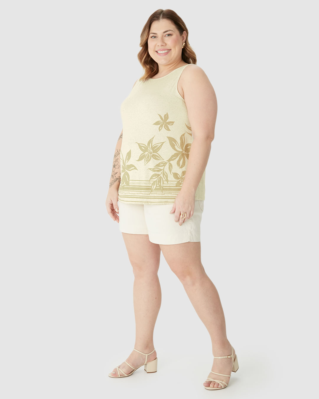 Regata Feminina Plus Size Evasê Estampada Em Malha Viscolinho Stretch - Imagem 7