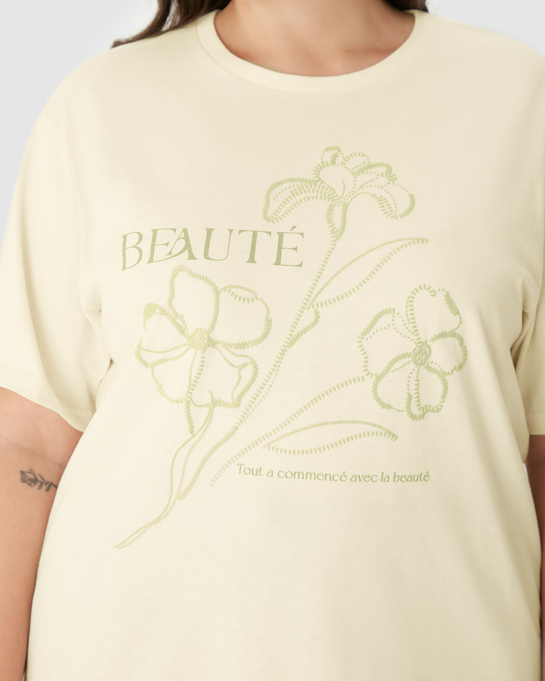 Blusa Feminina Plus Size Box Estampa Puff Alto Relevo Em Algodão - Imagem 8