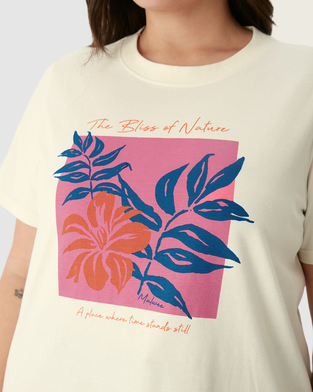 Camiseta Feminina Plus Size Ampla The Bliss Of Nature Em Algodão - Imagem 8