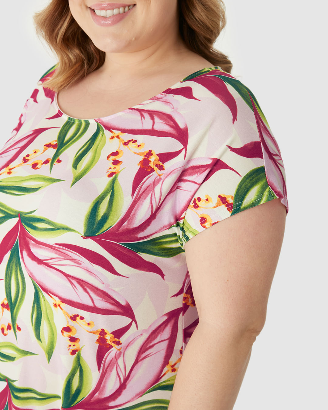 Vestido Feminino Plus Size Reto Estampa Digital Em Viscose Stretch - Imagem 18
