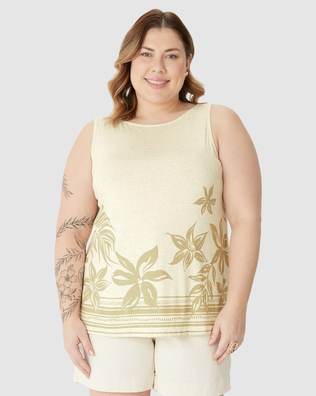 Regata Feminina Plus Size Evasê Estampada Em Malha Viscolinho Stretch - Imagem 9