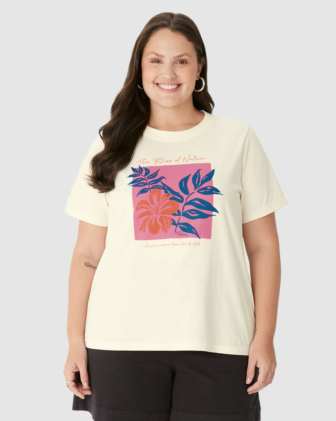 Camiseta Feminina Plus Size Ampla The Bliss Of Nature Em Algodão - Imagem 14