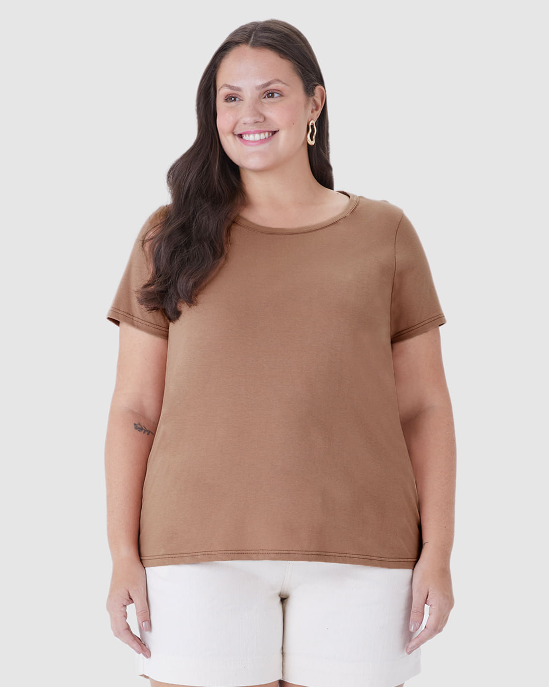 Blusa Básica Feminina Plus Size Decote Redondo Em Algodão - Imagem 4