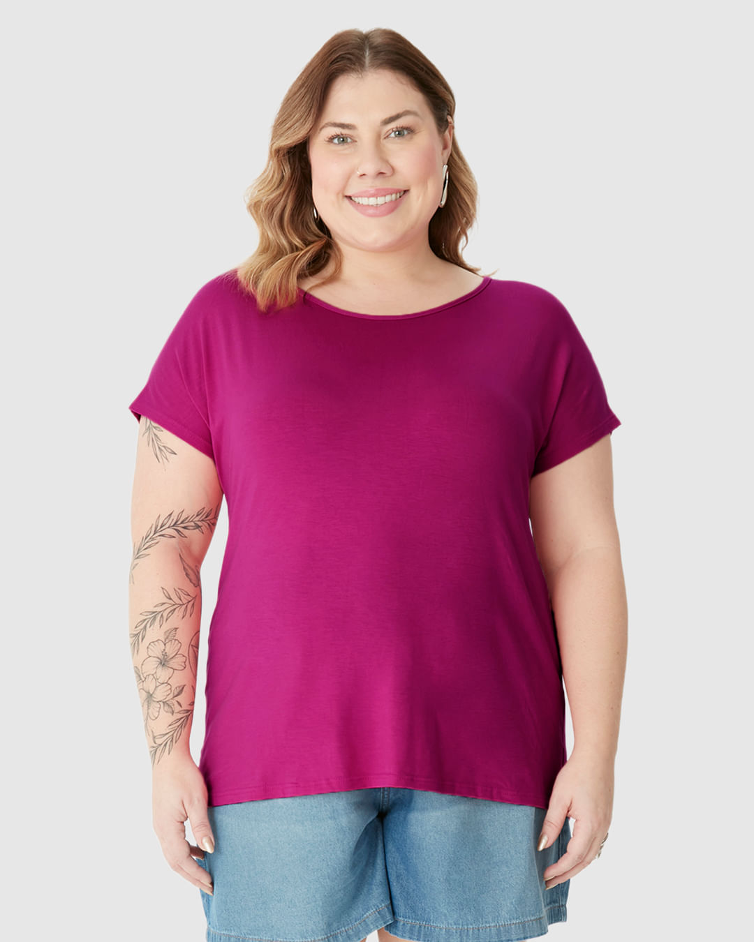 Blusa Básica Feminina Plus Size Manga Japonesa Em Viscose Stretch - Imagem 4