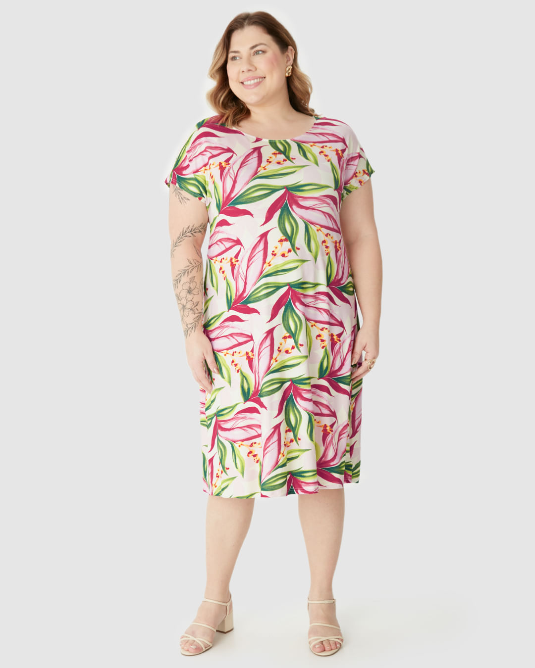 Vestido Feminino Plus Size Reto Estampa Digital Em Viscose Stretch - Imagem 9