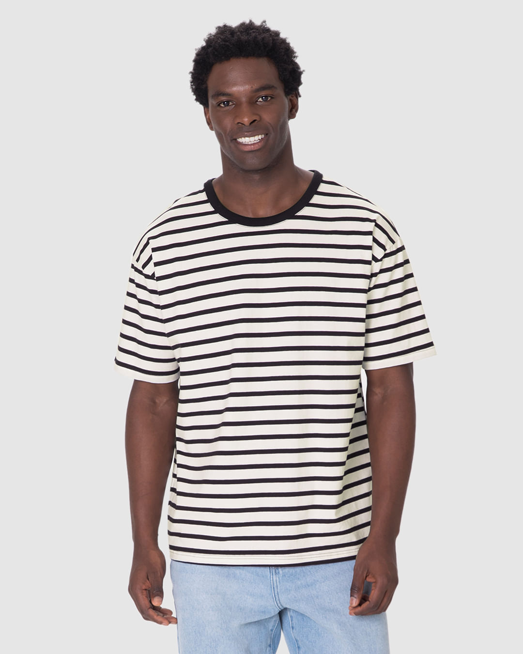 Camiseta Masculina Regular Listrada Manga Curta Em Algodão