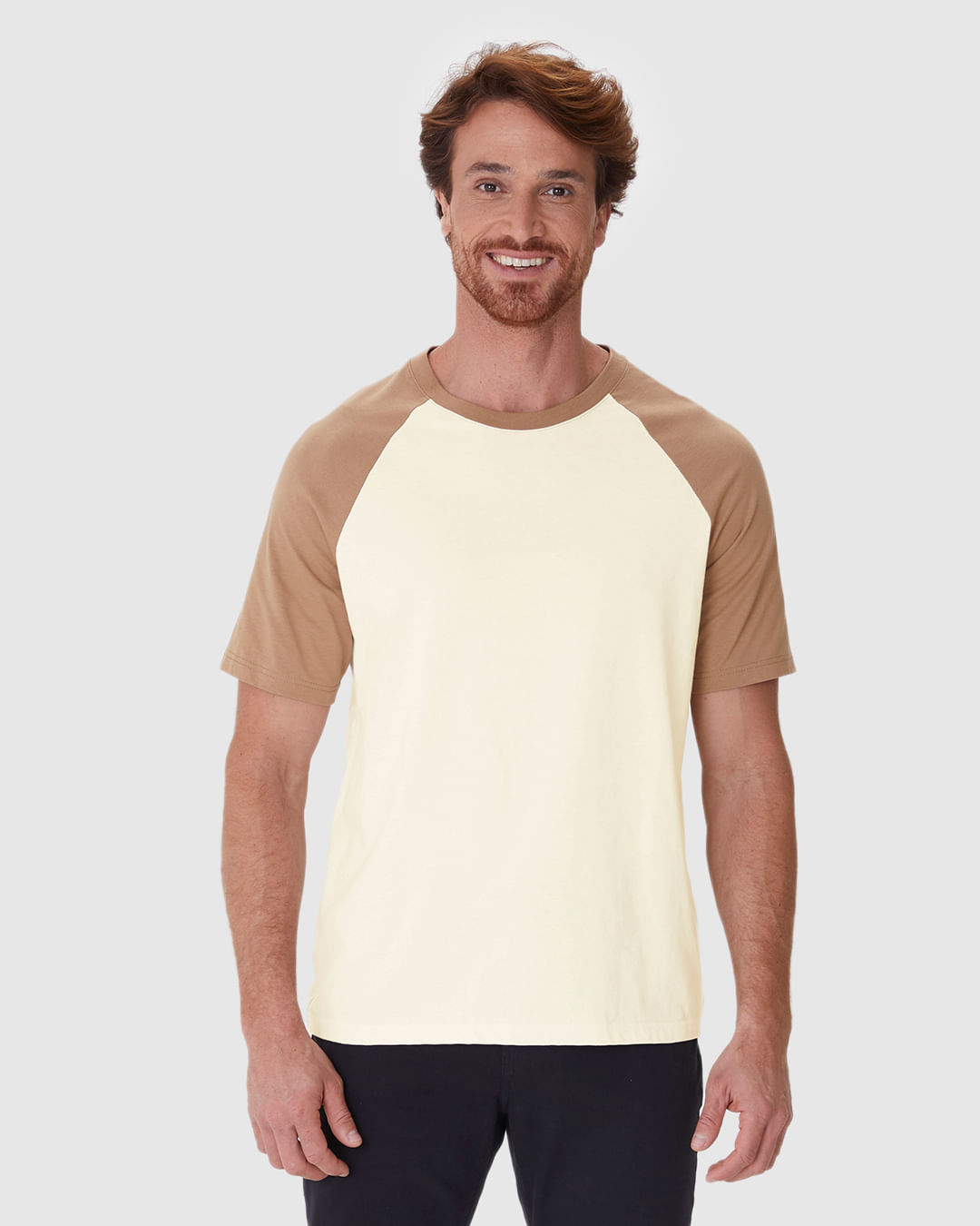 Camiseta Masculina Regular Manga Cor Contraste em Algodão