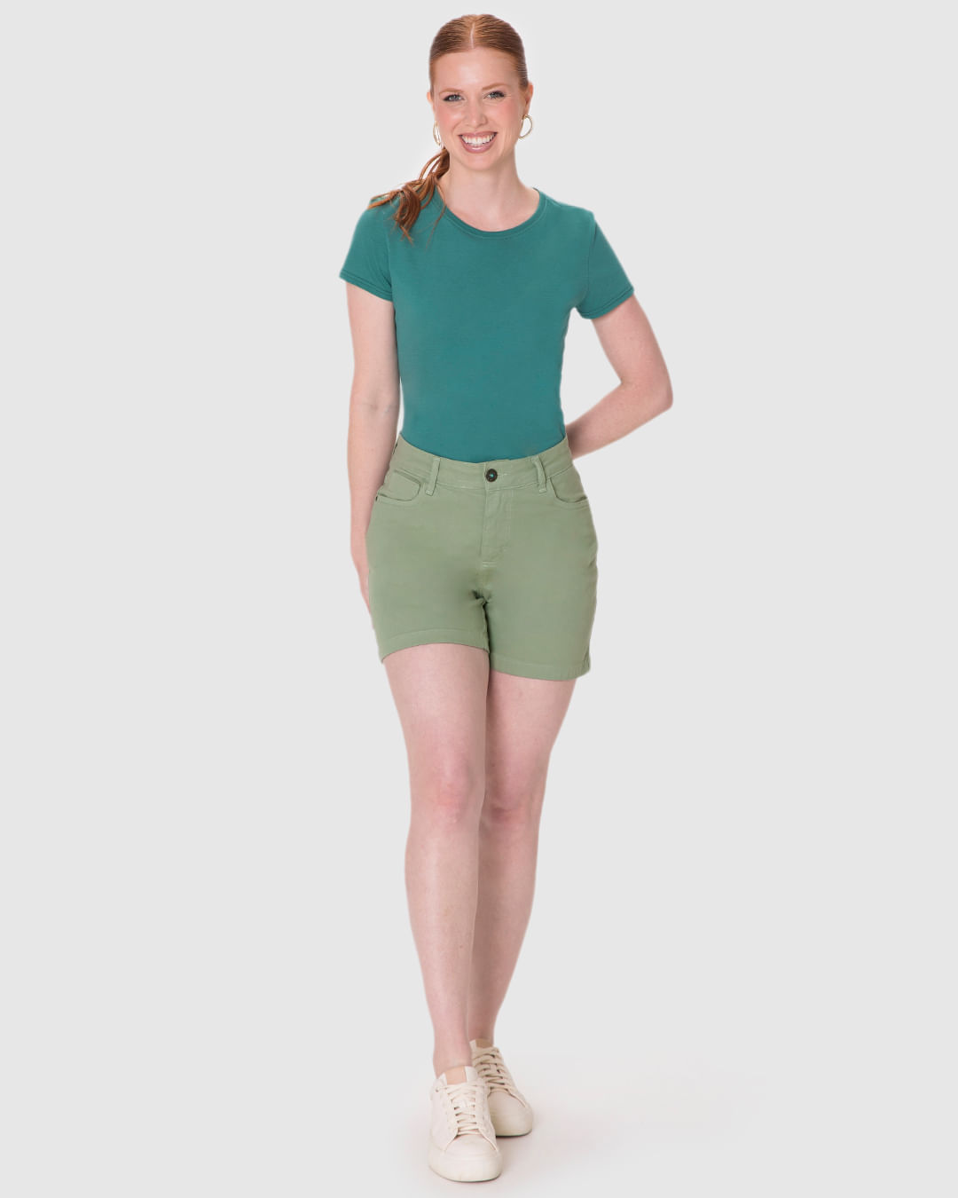 Bermuda Feminina Comfort Cintura Média Em Sarja Com Elastano - Imagem 16