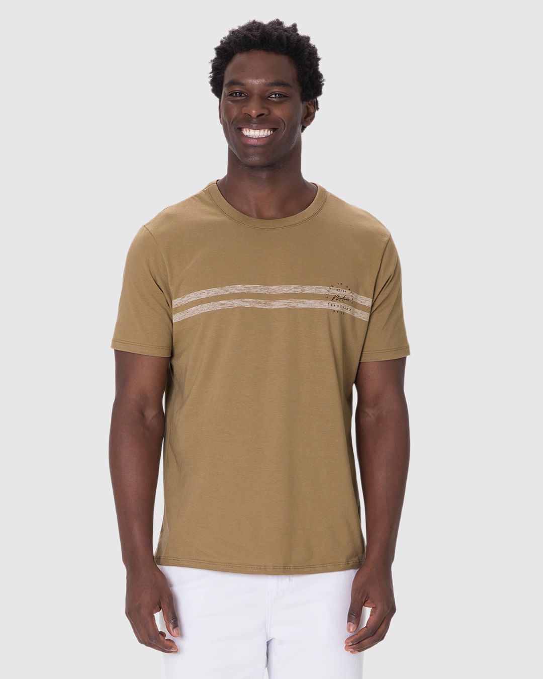 Camiseta Masculina Regular Estampa Listras Frontais Em Algodão