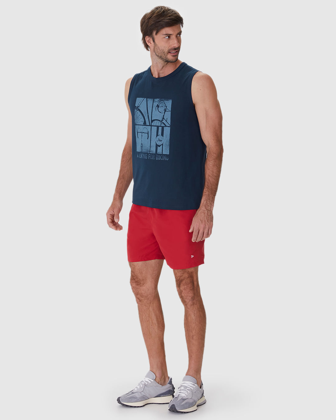 Regata Masculina Decote Redondo Alça Larga Estampa Frontal Em Algodão - Imagem 17