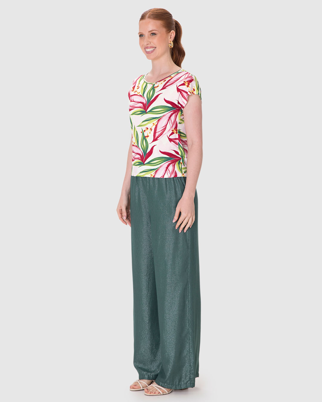 Blusa Feminina Manga Curta Estampa Digital Em Viscose Stretch - Imagem 17