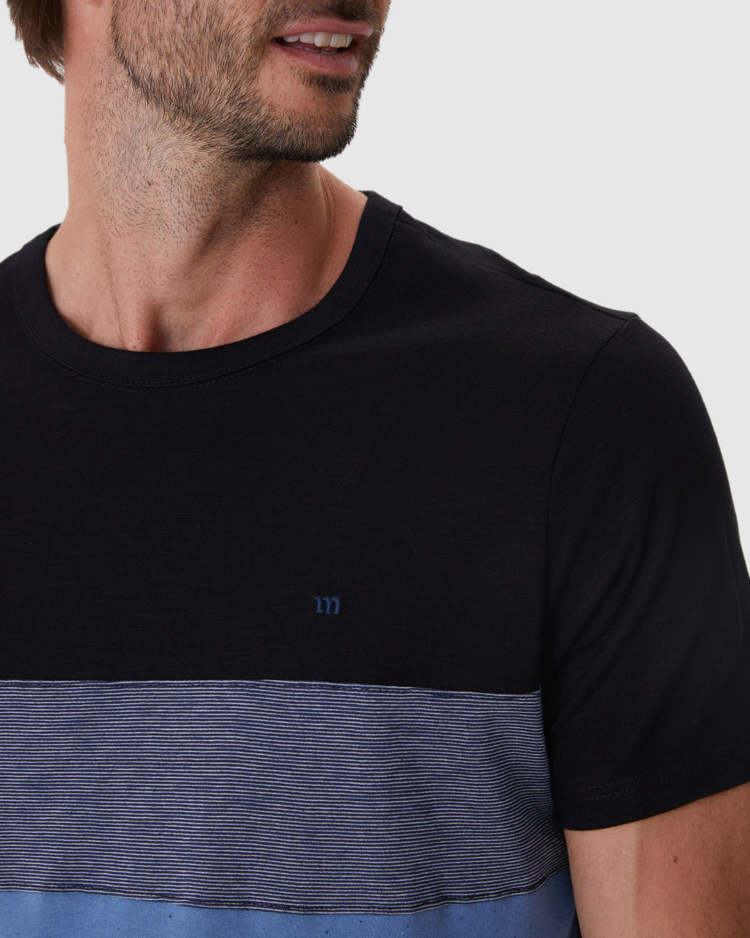 Camiseta Masculina Regular Detalhe Estampa Bicolor Em Malha Flamê - Imagem 18