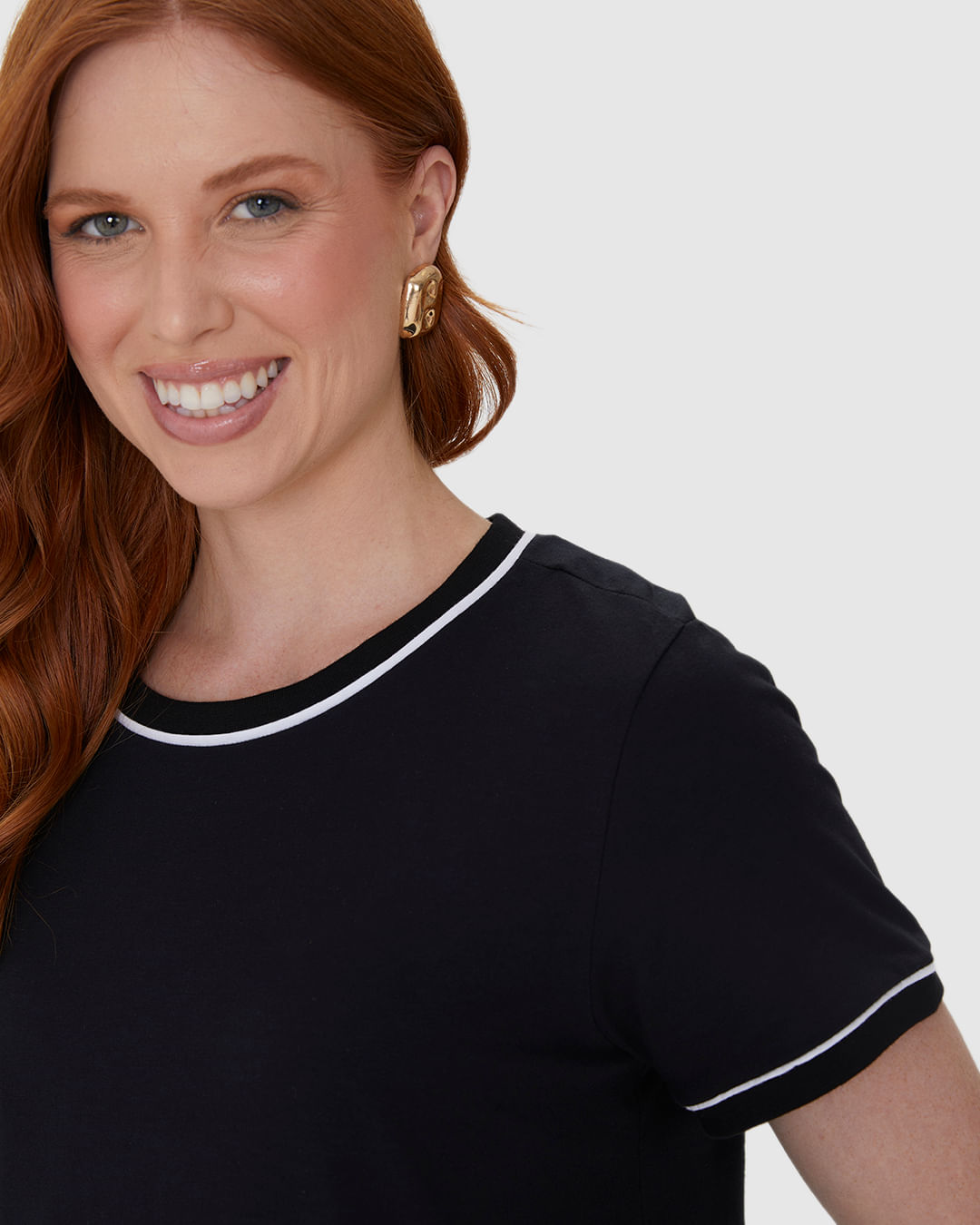 Blusa Básica Feminina Decote Redondo Costura Contraste Em Algodão - Imagem 23