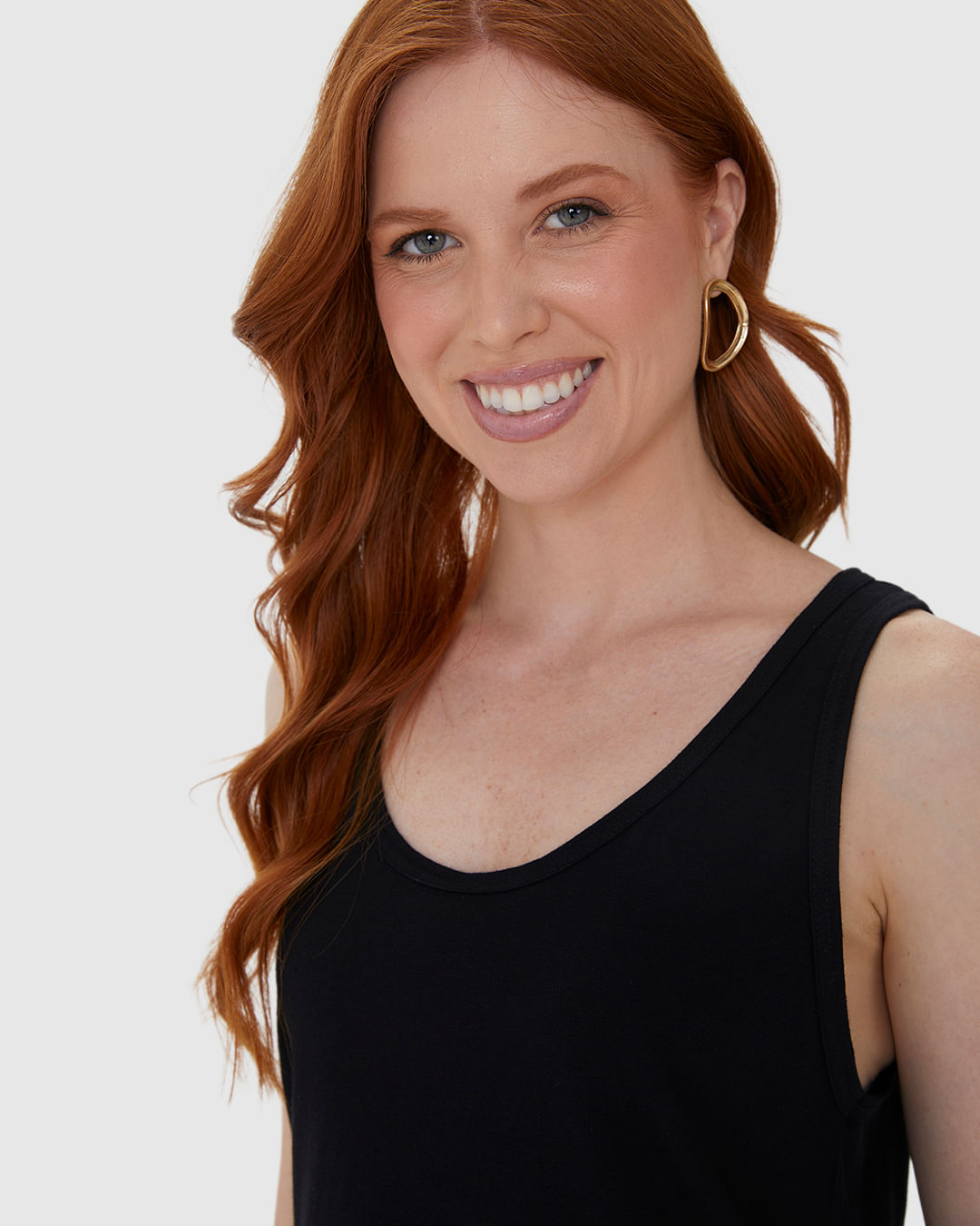 Regata Básica Feminina Alça Larga Em Malha Linho - Imagem 3