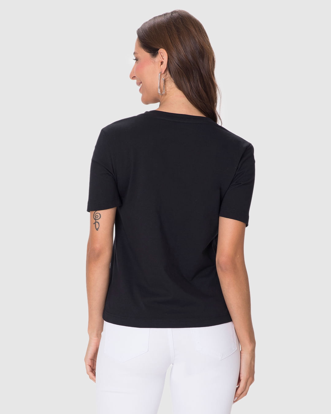 Blusa Básica Feminina Ampla Decote V Manga Curta Em Algodão - Imagem 25