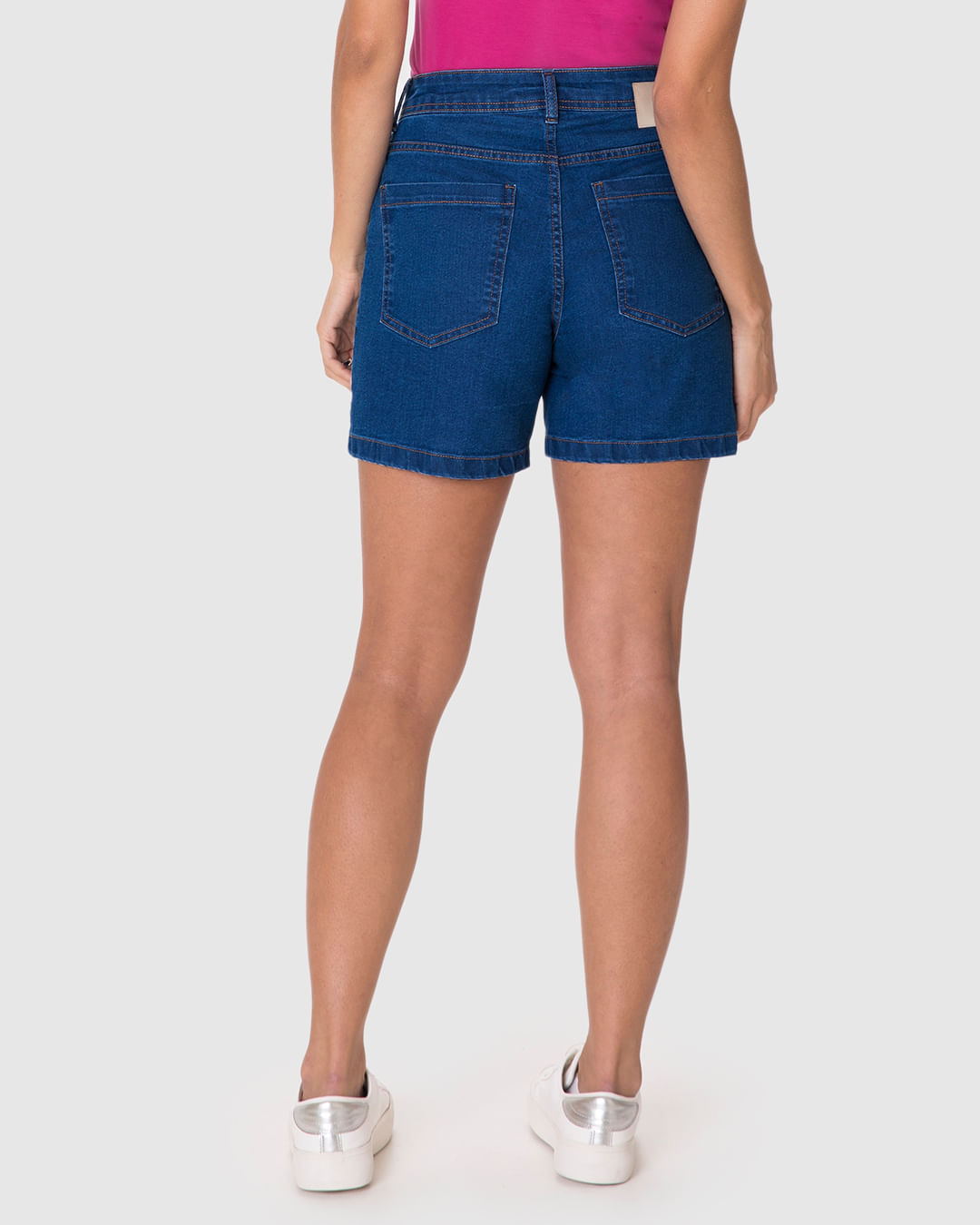 Shorts Feminino Comfort Bolso Funcional Etiqueta Decorativa Em Jeans Stretch - Imagem 10