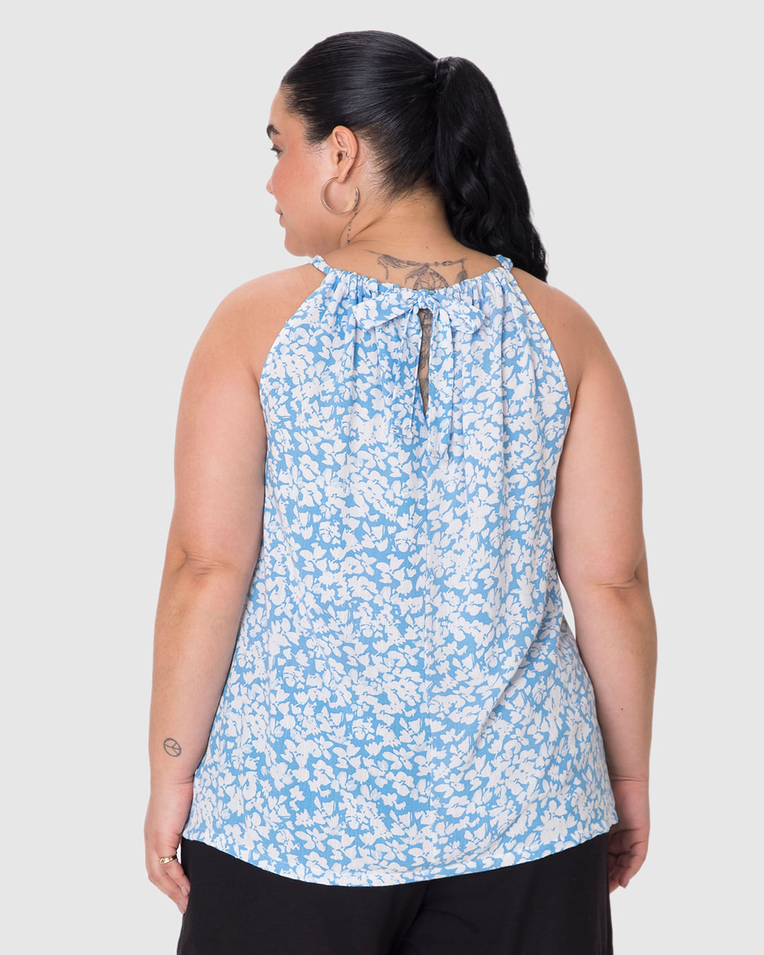 Blusa Feminina Plus Size Evasê Amarração Costas Em Viscolinho Texturizado - Imagem 16