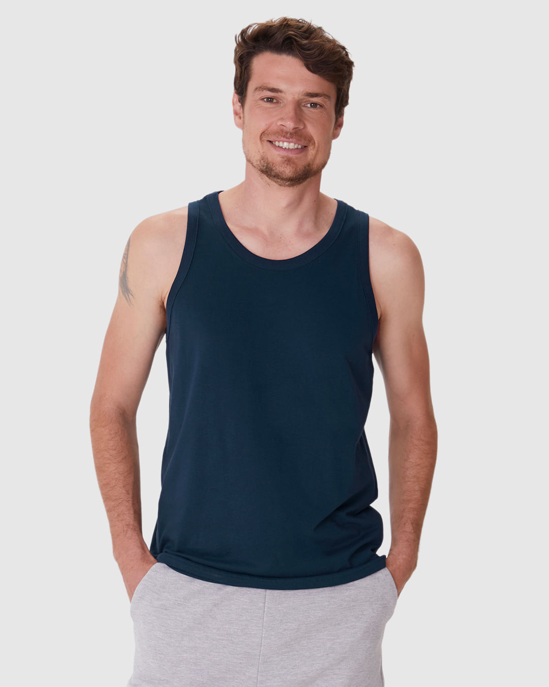 Regata Básica Masculina Alça Estreita Etiqueta Estampada Em Algodão - Imagem 21