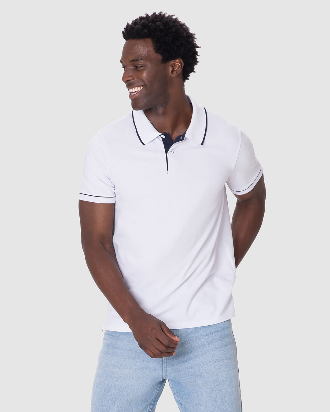 Camisa Polo Básica Masculina Detalhe Costura Contraste Em Piquet Stretch - Imagem 16
