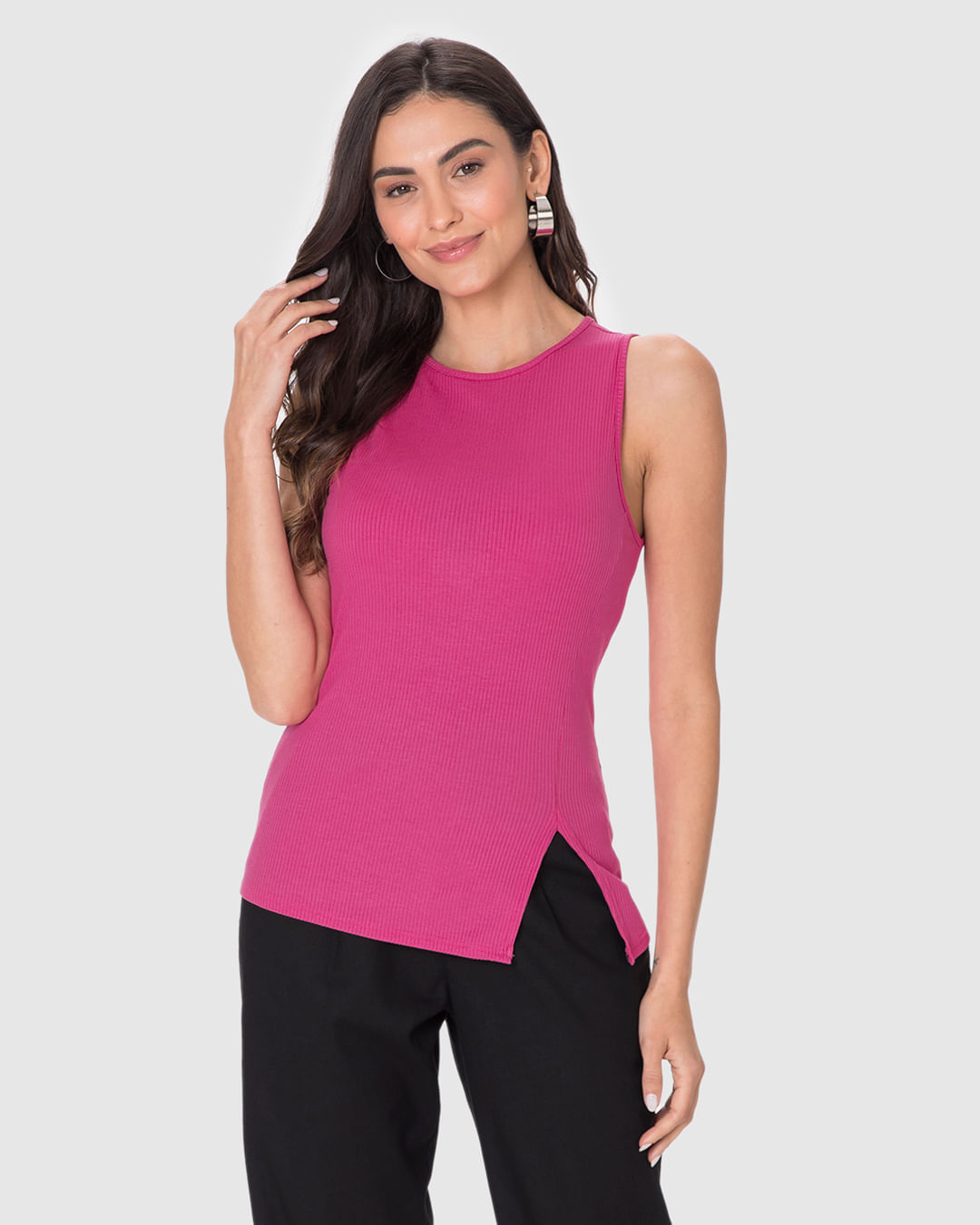 Regata Justa Feminina Detalhe Abertura Lateral Em Malha Viscose Canelada