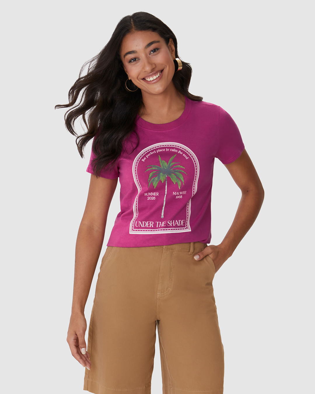 Camiseta Feminina Manga Curta Estampa Under The Shade Em Algodão