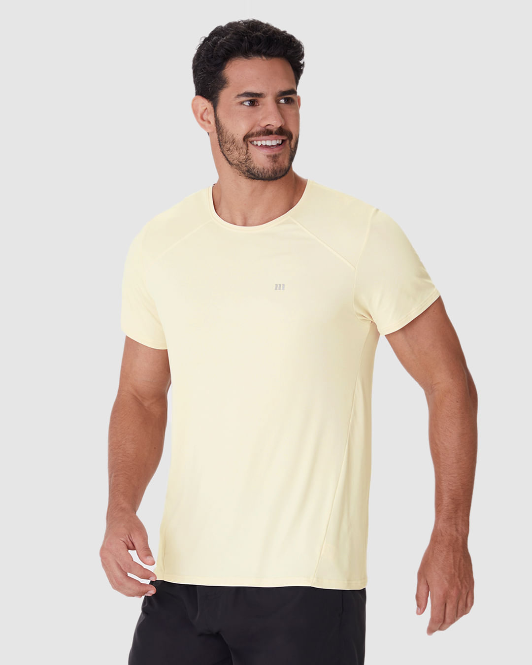 Camiseta Esportiva Masculina Slim Manga Curta em Malha Dry e Proteção UV50+ Malwee Active