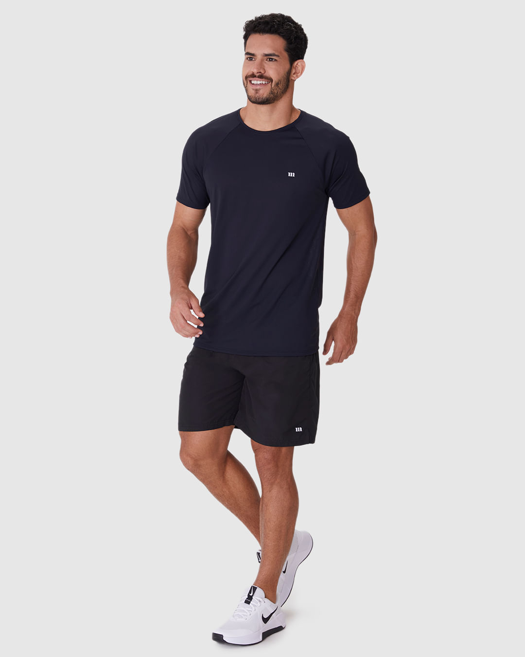 Bermuda Esportiva Básica Masculina Barra Abertura Lateral Em Tafetá Malwee Active - Imagem 21