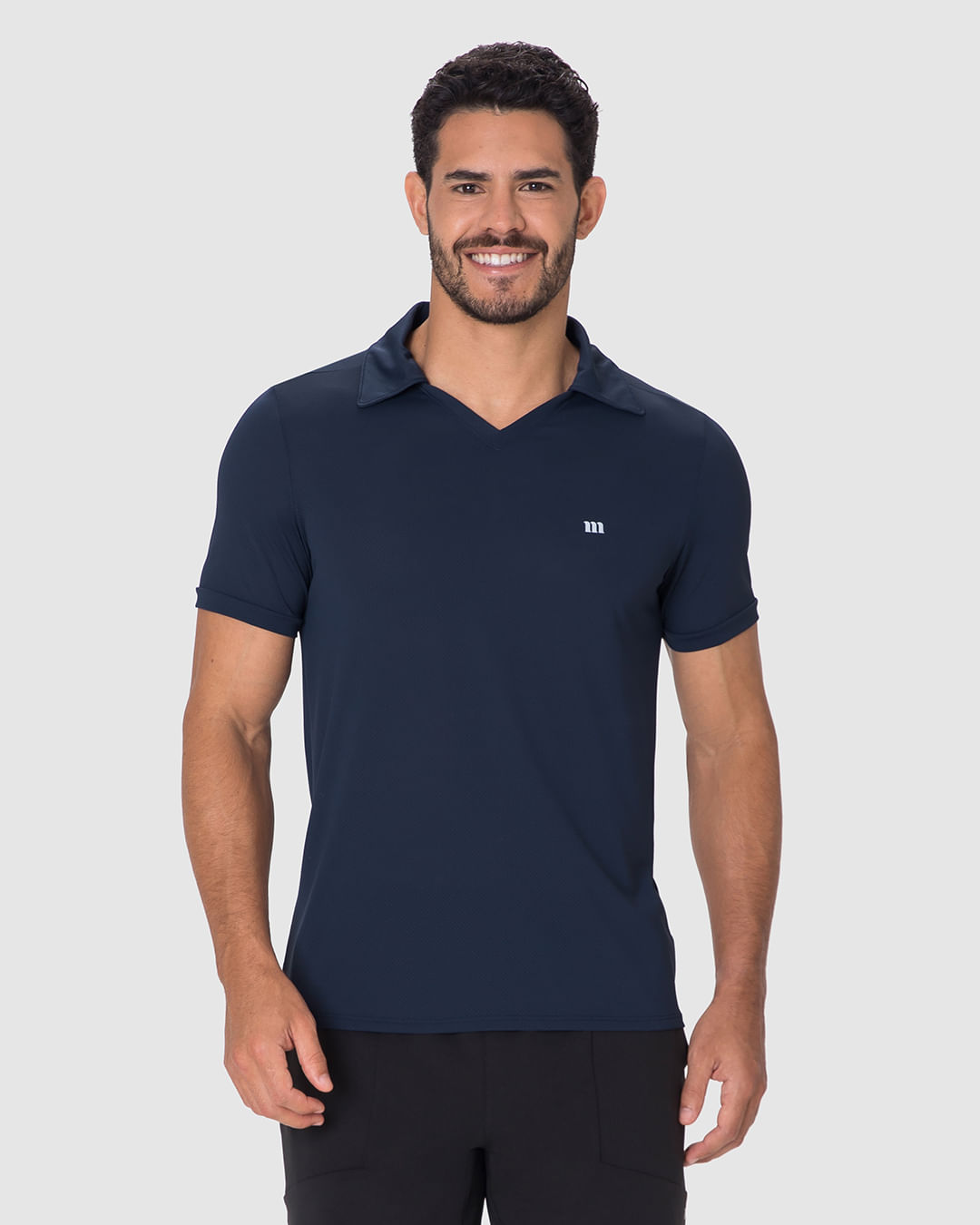 Camisa Polo Esportiva Masculina Gola V Em Malha Microfuros Dry Malwee Active - Imagem 11
