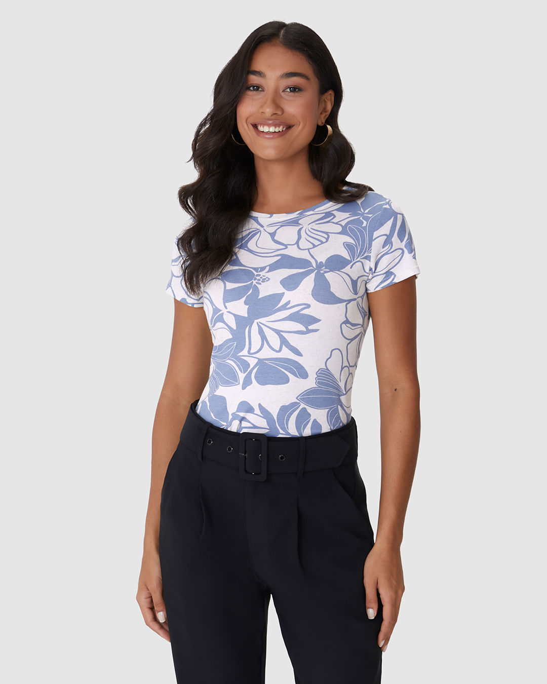 Blusa Básica Feminina Estampa Floral Manga Curta Em Malha Viscolinho Stretch