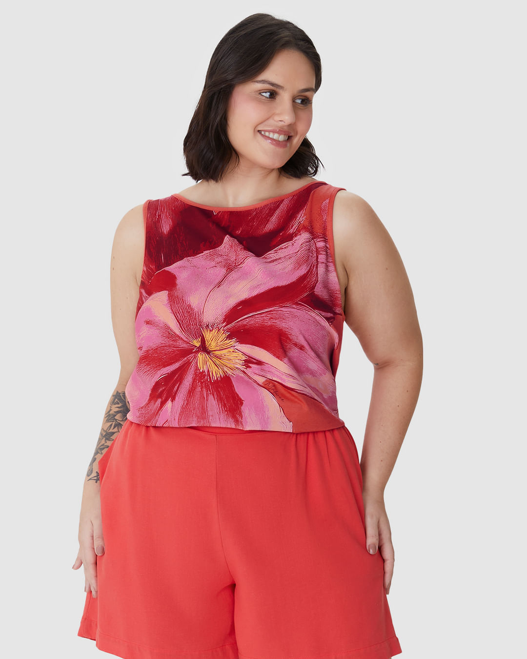 Regata Feminina Plus Size Evasê Estampada Em Malha Viscolinho Stretch - Imagem 16