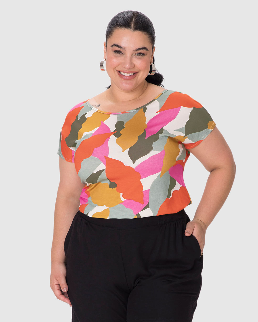 Blusa Feminina Plus Size Barra Mullet Estampa Digital Em Viscose Stretch