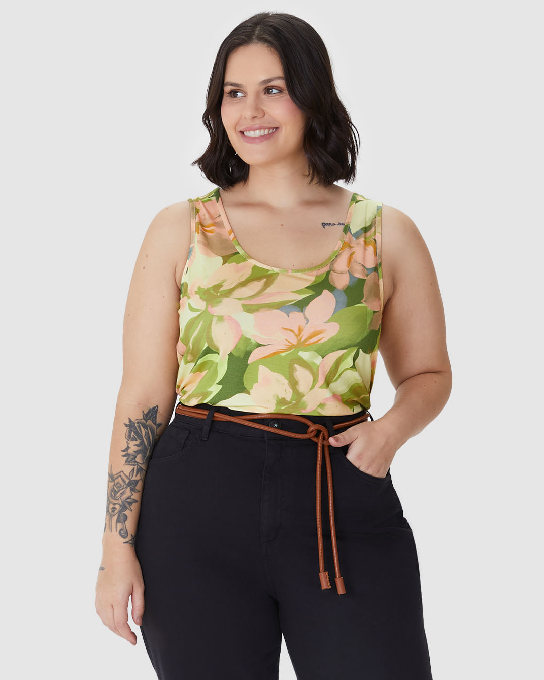 Regata Feminina Plus Size Decote U Alça Larga Em Viscose Stretch - Imagem 11