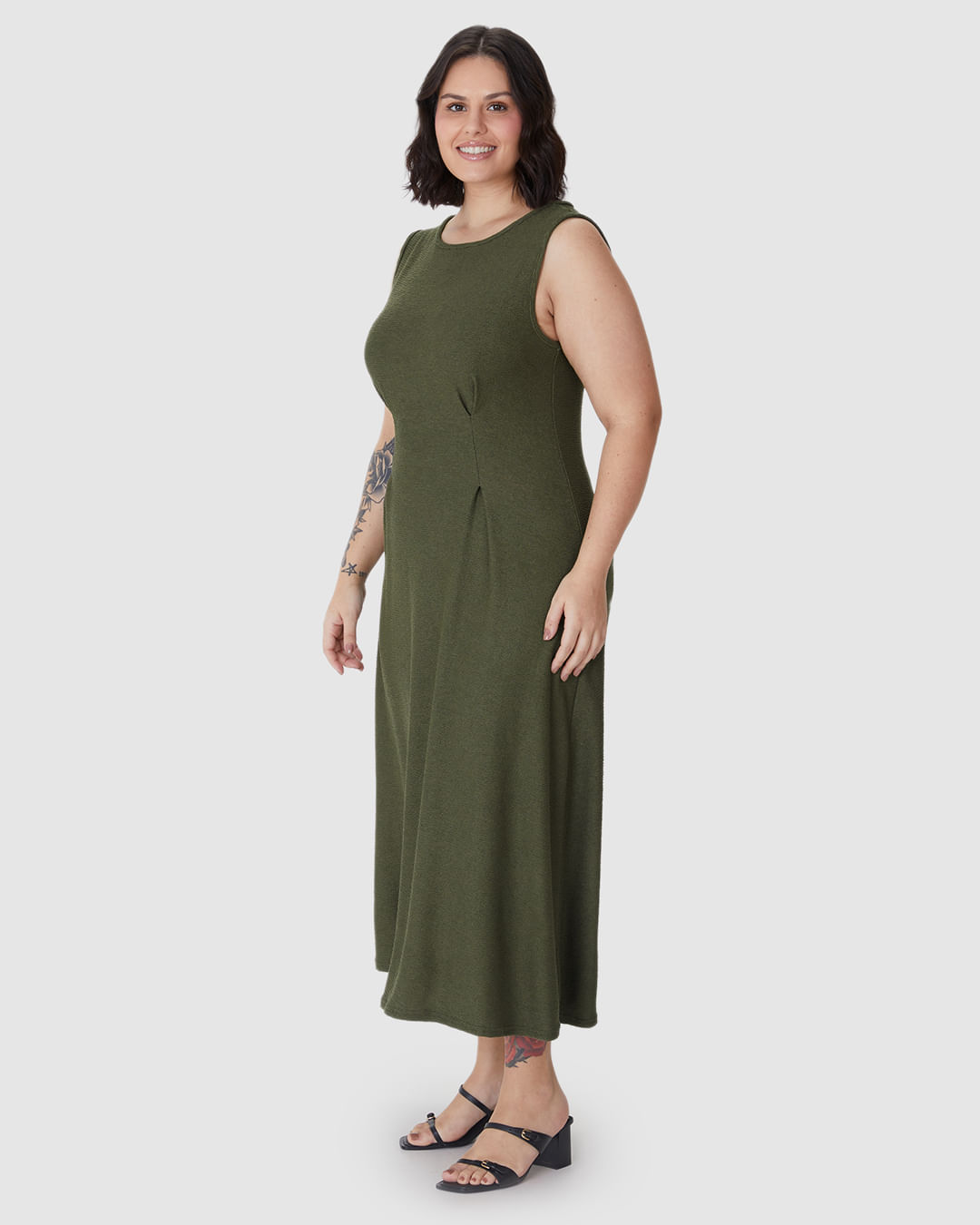 Vestido Midi Feminino Plus Size Acinturado Em Malha Viscose Texturizada - Imagem 7