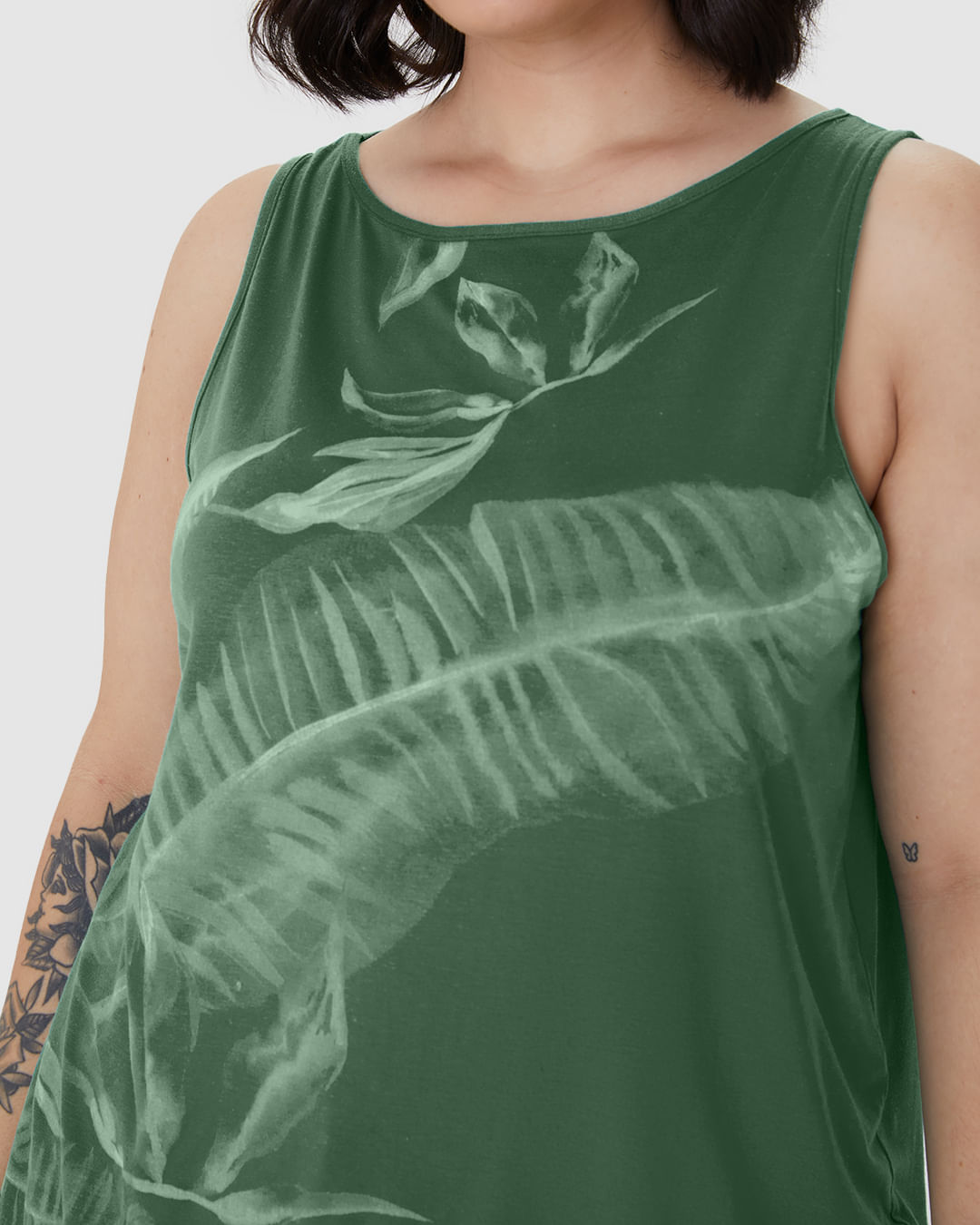 Regata Feminina Plus Size Evasê Estampada Em Malha Viscolinho Stretch - Imagem 23