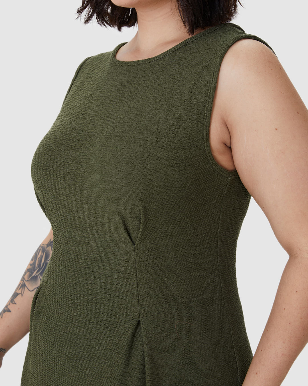 Vestido Midi Feminino Plus Size Acinturado Em Malha Viscose Texturizada - Imagem 3