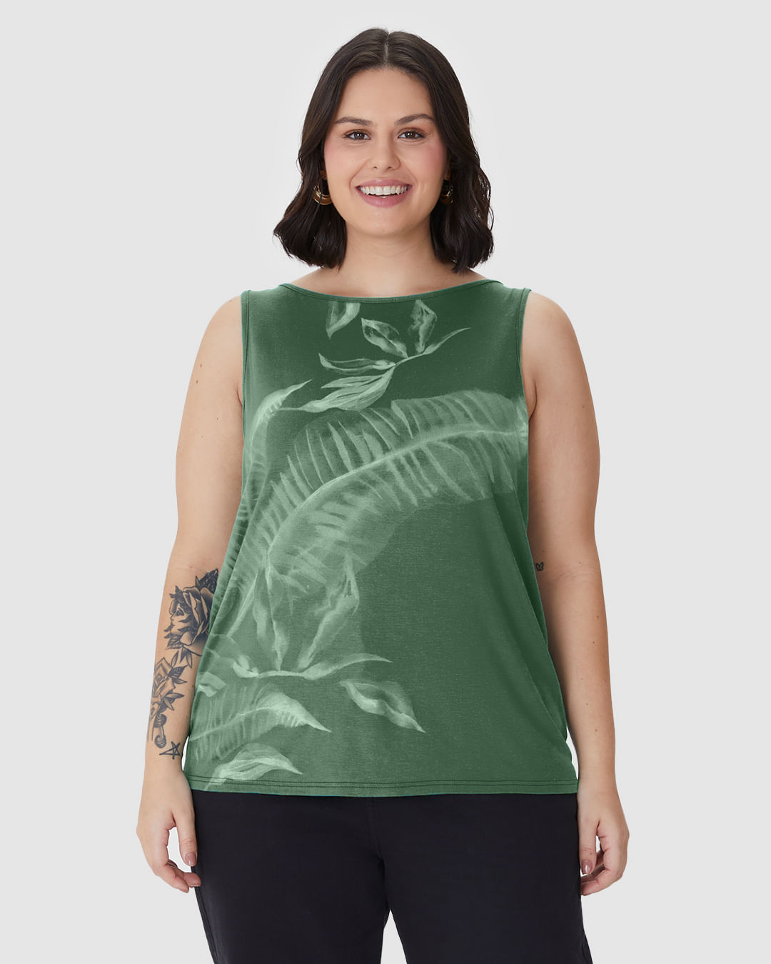 Regata Feminina Plus Size Evasê Estampada Em Malha Viscolinho Stretch - Imagem 14