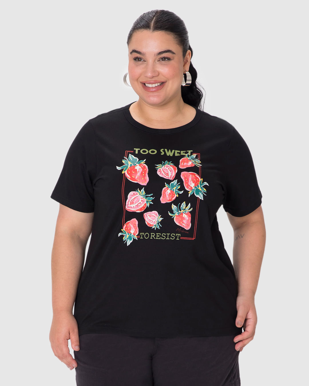 Camiseta Feminina Plus Size Estampa Too Sweet To Resist Em Algodão - Imagem 24