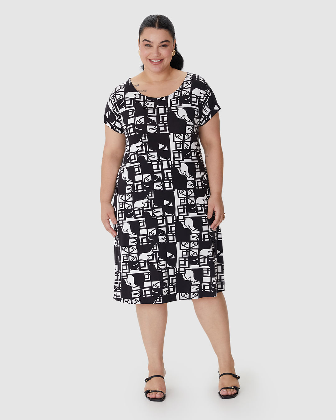Vestido Feminino Plus Size Reto Estampa Digital Em Viscose Stretch - Imagem 19
