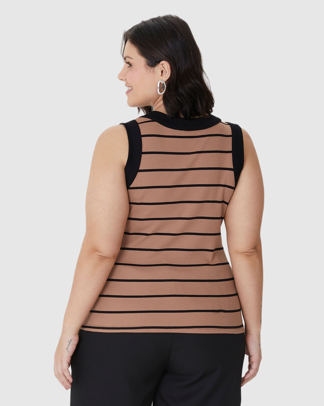 Regata Feminina Plus Size Justa Costura Contraste Em Ribana Listrada - Imagem 20