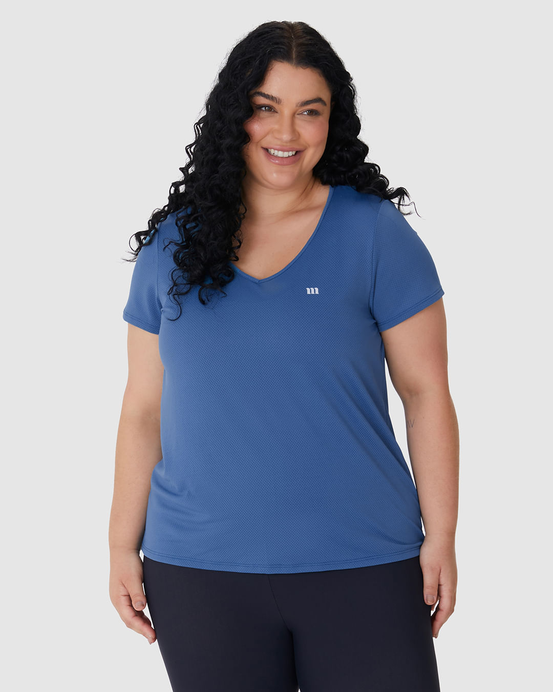 Blusa Feminina Plus Size Esportiva Mullet Em Malha Microfuros Dry Malwee Active