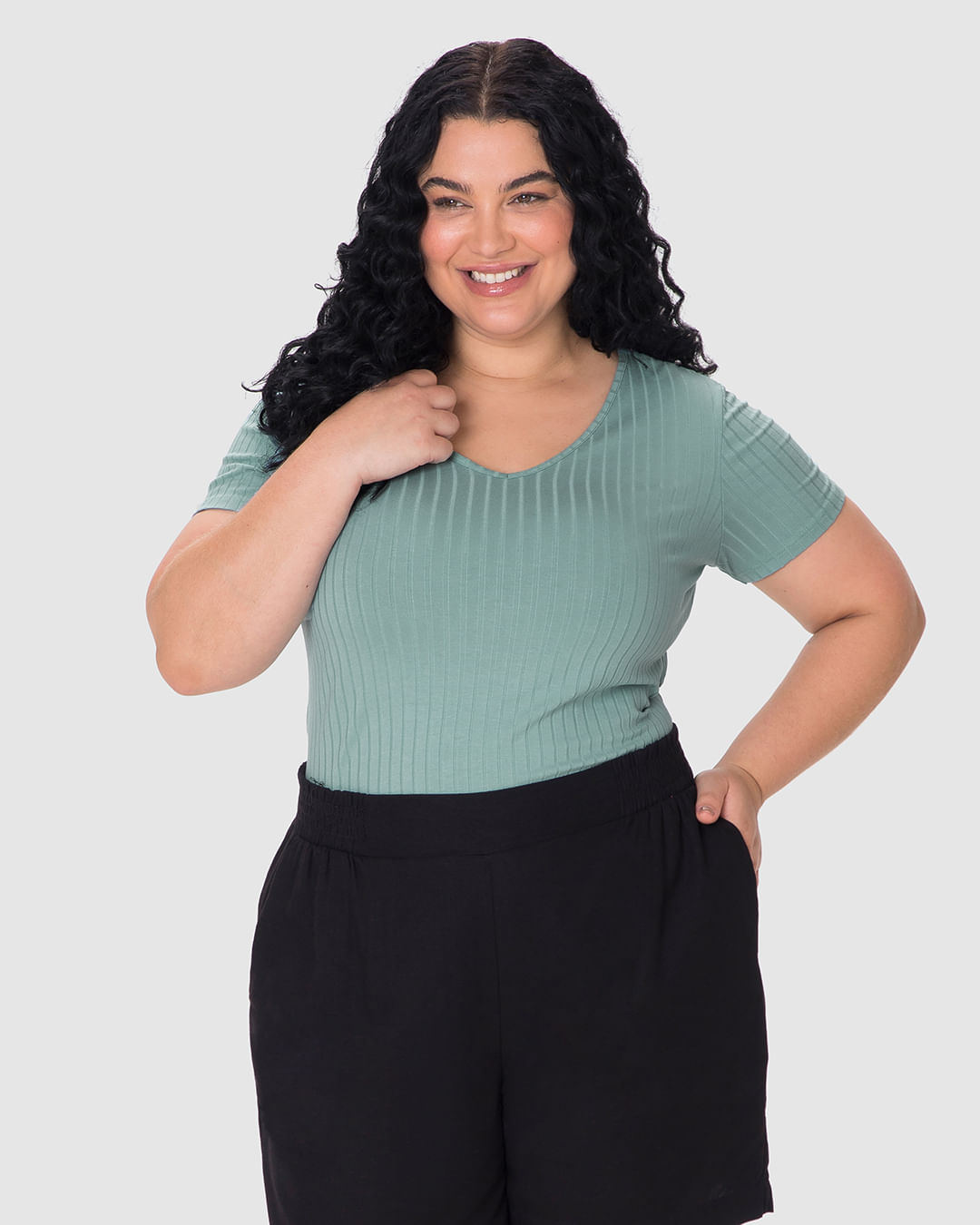 Blusa Básica Feminina Plus Size Decote V Em Canelado De Viscose