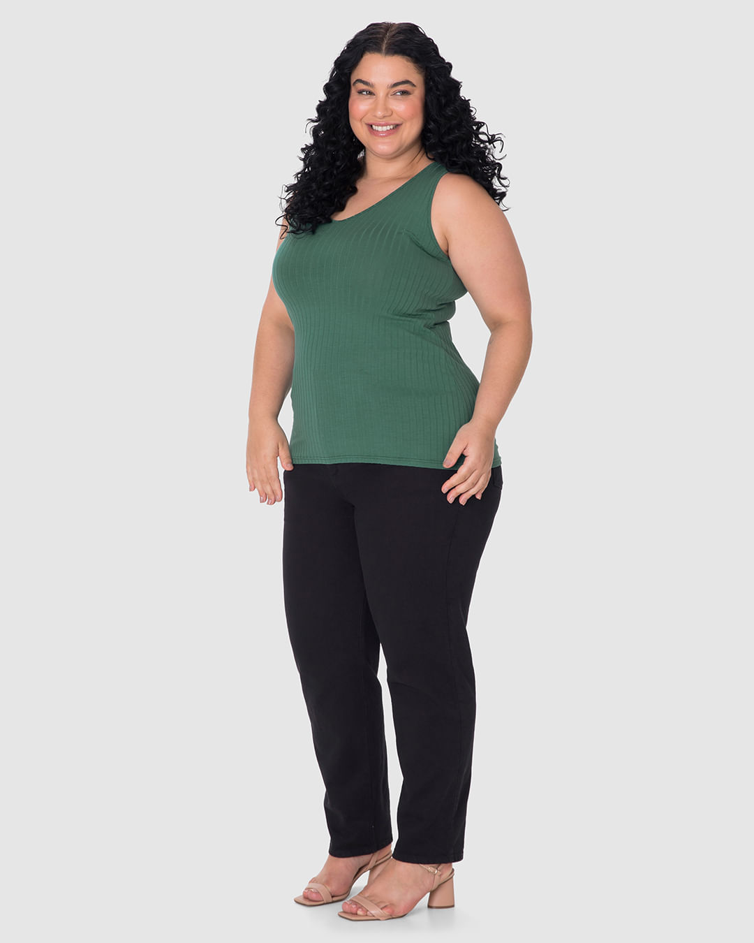 Regata Básica Feminina Plus Size Decote V Em Canelado De Viscose - Imagem 7