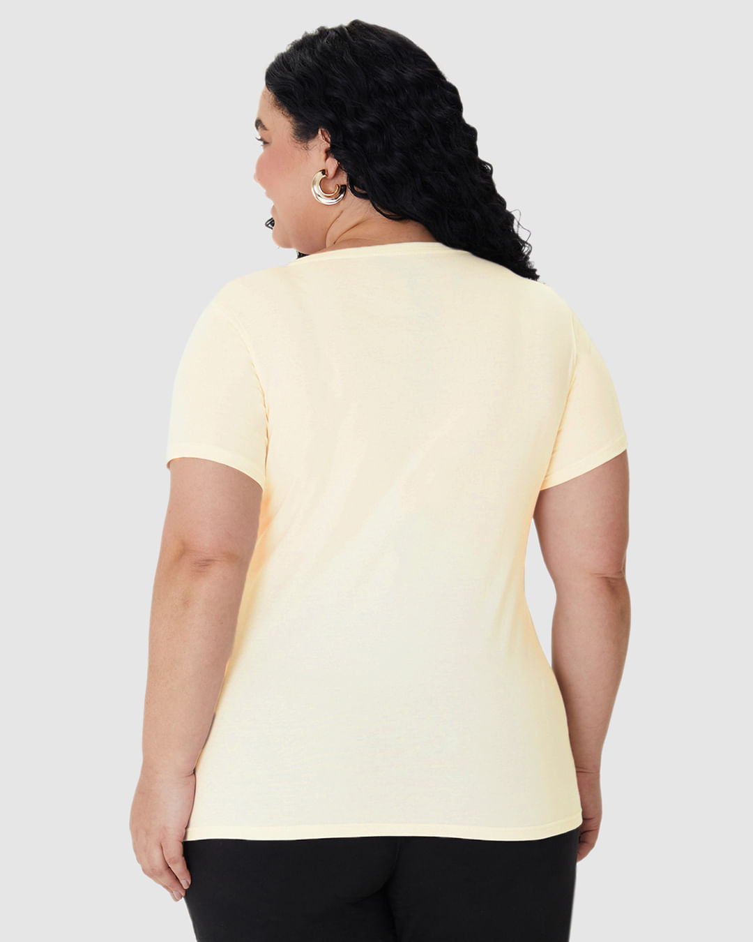 Blusa Básica Feminina Plus Size Decote Redondo Em Algodão - Imagem 20